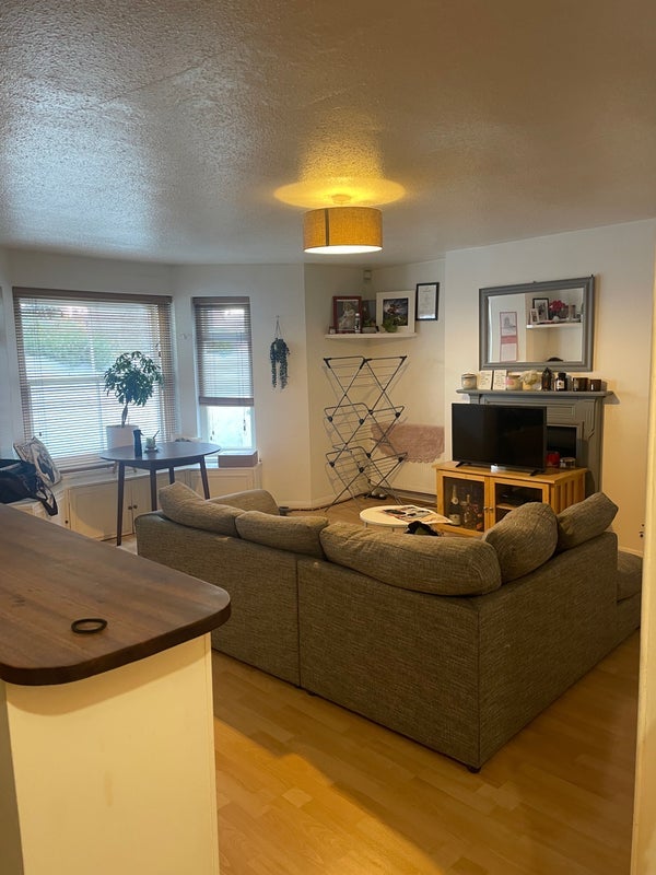 Room Schubert Road in Greater London