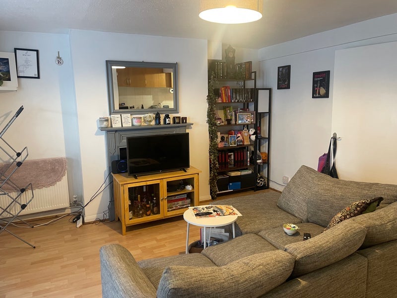 Room Schubert Road in Greater London