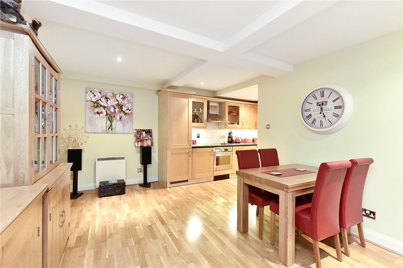 Flat Trafalgar Road in Greater London