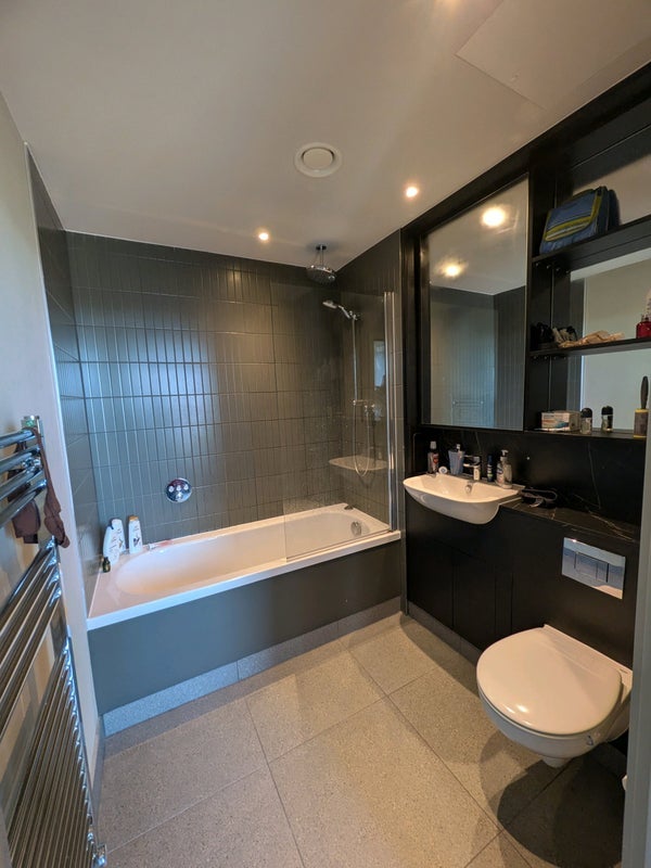 Room Railway Walk in Greater London