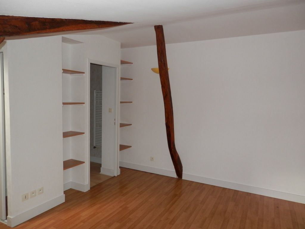 Flat Rue Du Faubourg Du Pont Neuf in Poitiers