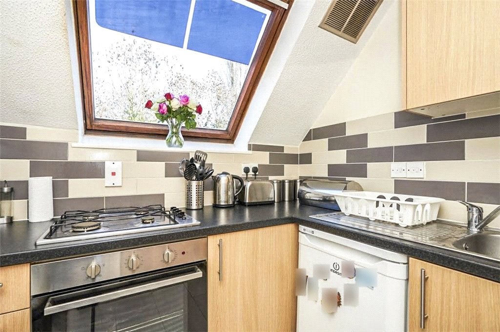 Flat The Oaks in Borough of Spelthorne