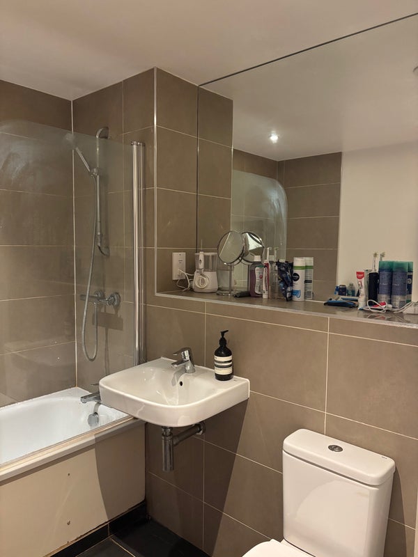 Room Brixton Hill in Greater London