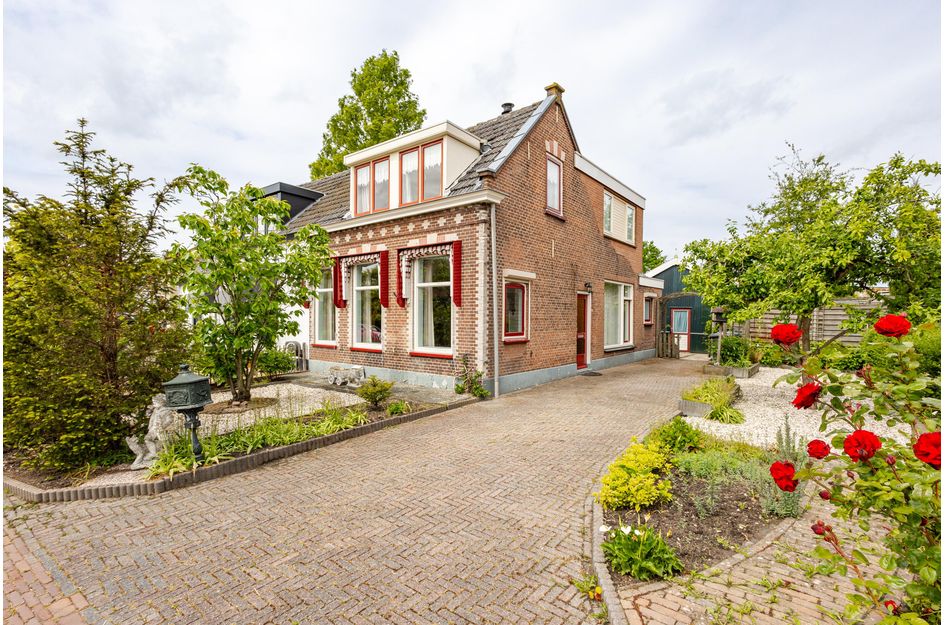 Huis Kerkweg 68 in Hardinxveld-Giessendam