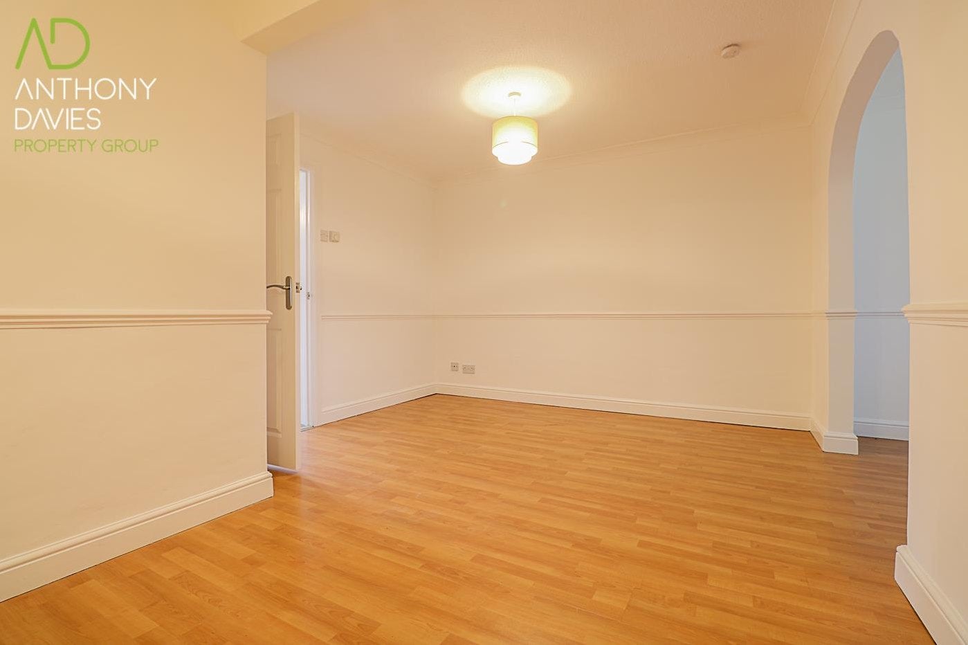 House Woolmans Close in Broxbourne