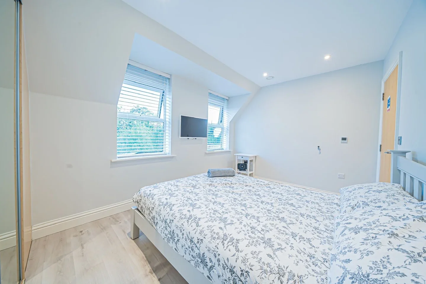Flat King Johns Place in Borough of Runnymede