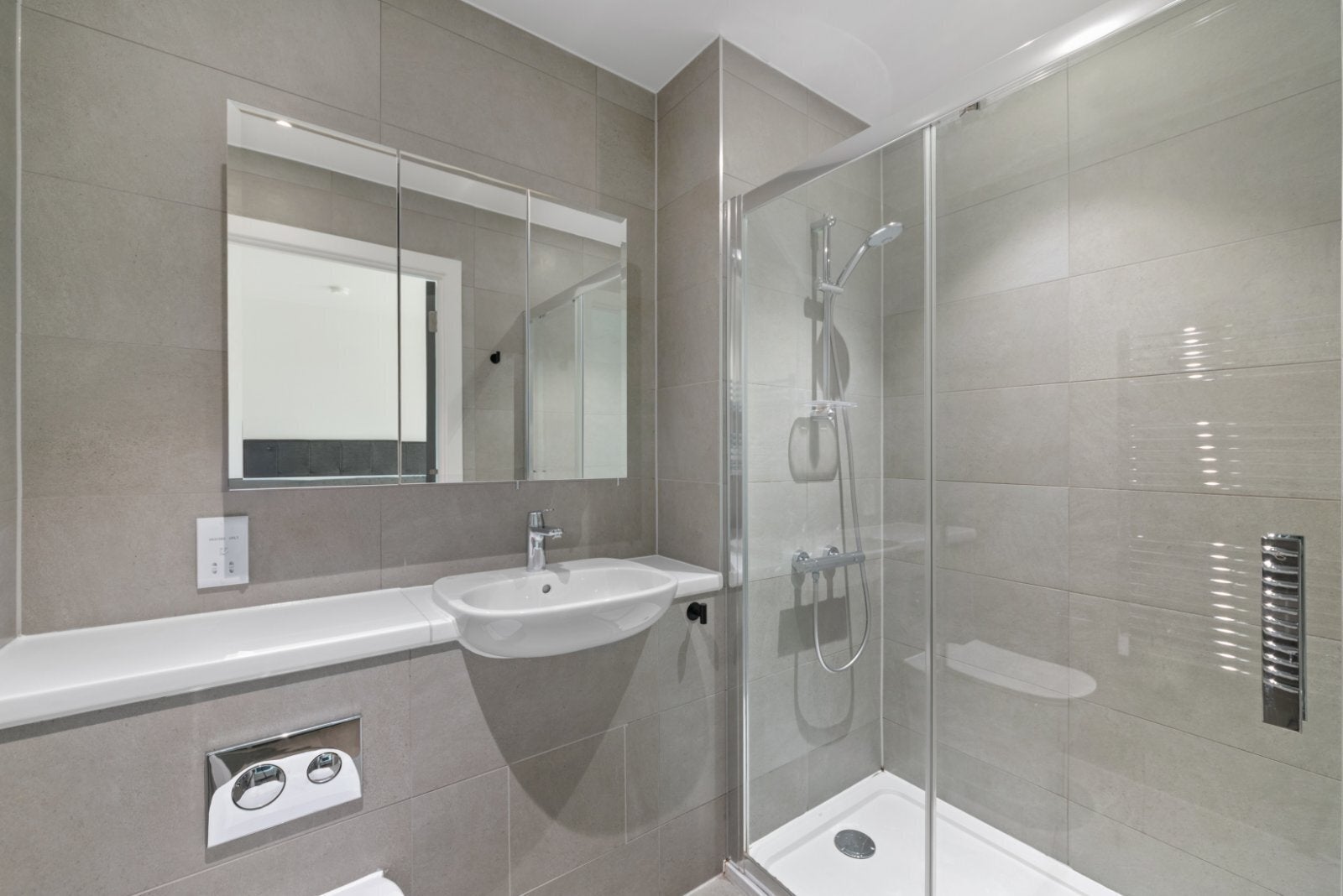 Flat Tandy Place in Greater London