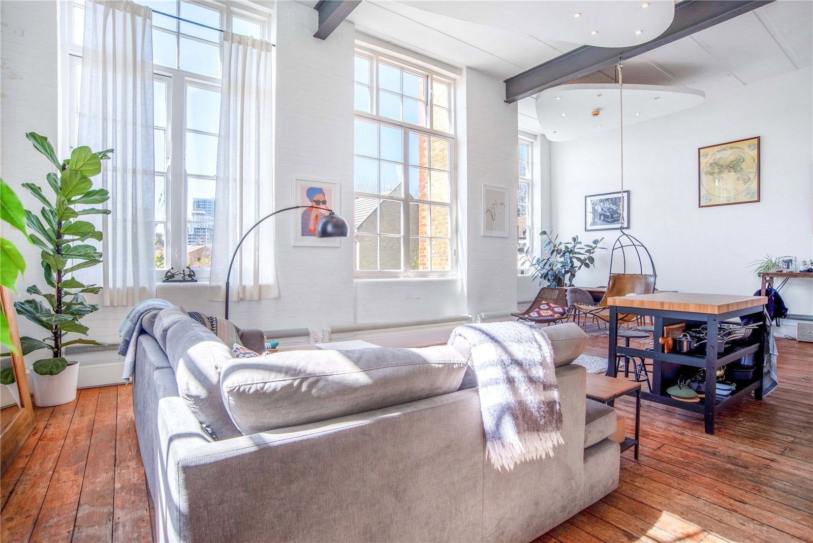 Flat Searles Road in Greater London
