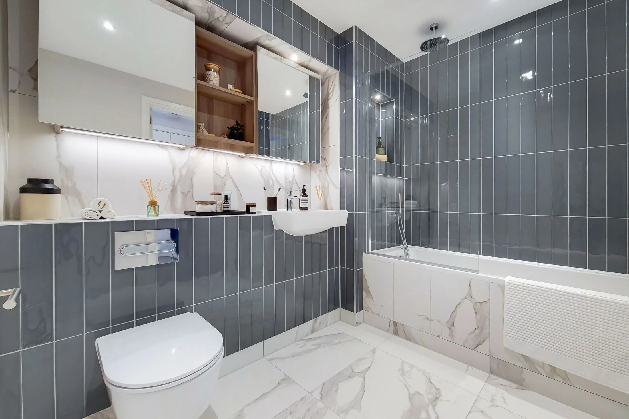 Flat Merrick Road in Greater London