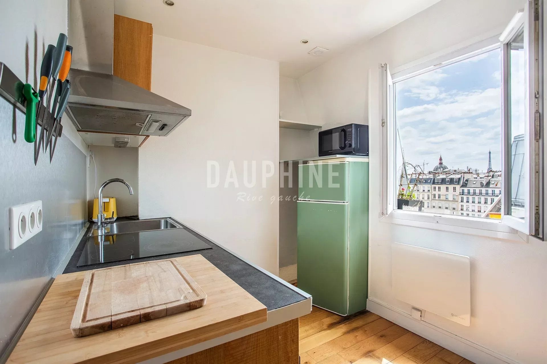 Flat Rue de Londres in Paris