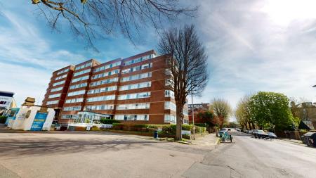 Flat Eaton Road in Hove