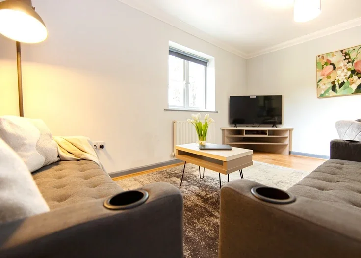 Flat The Spinney in Southampton