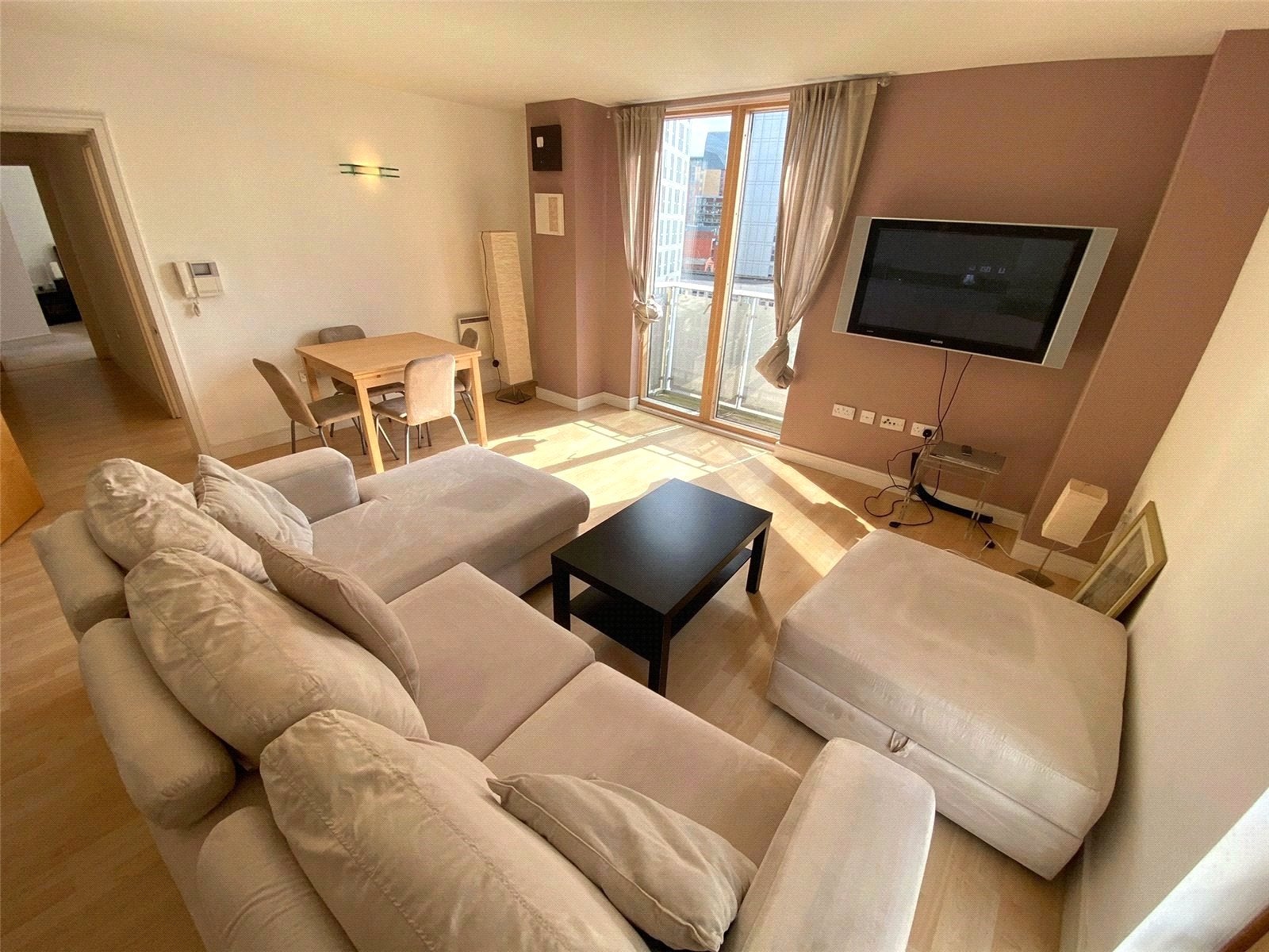 Flat Dearmans Place in Salford