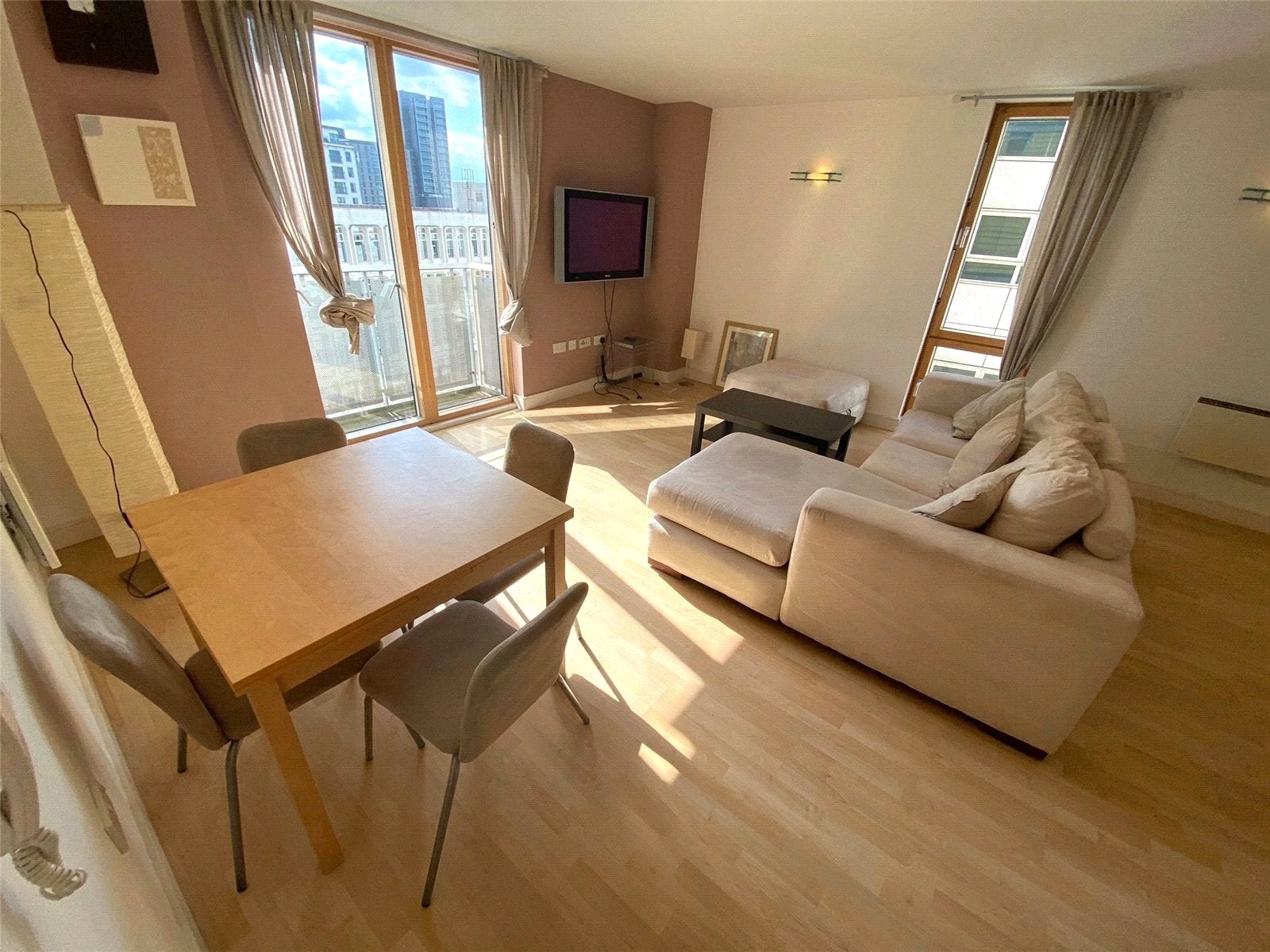 Flat Dearmans Place in Salford