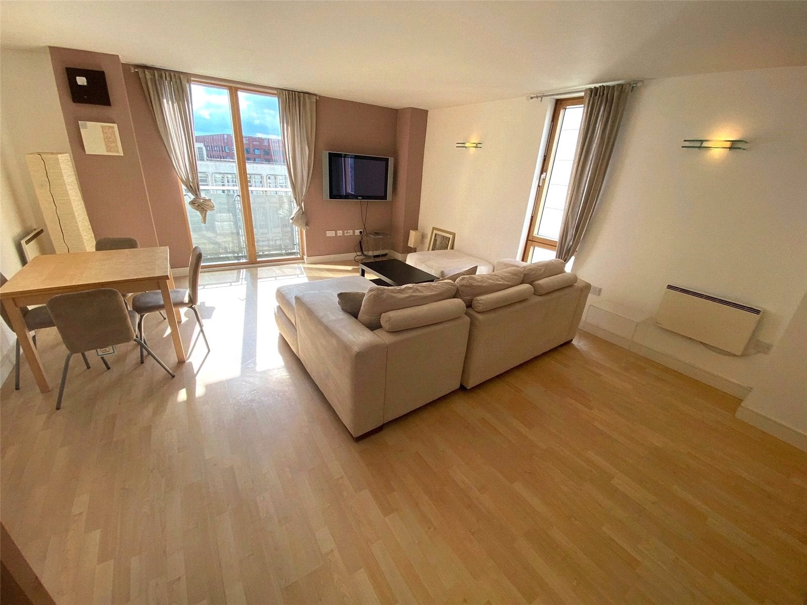 Flat Dearmans Place in Salford