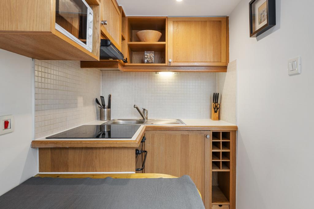 Flat Fairholme Road in Greater London