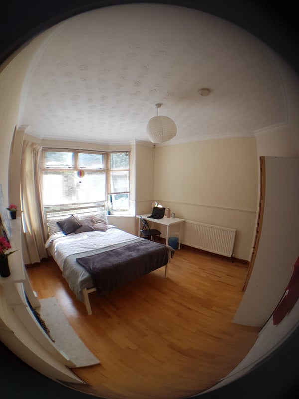 Room Wootton Crescent in Bristol