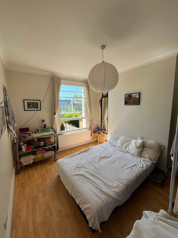 Room Brighton Road in Greater London