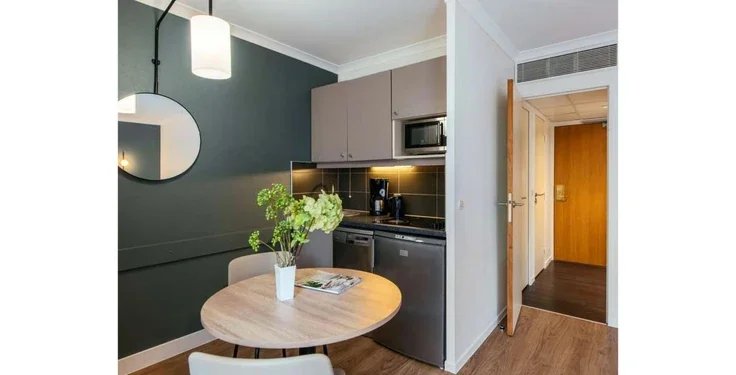 Flat Rue des Lilas d'Espagne in Courbevoie