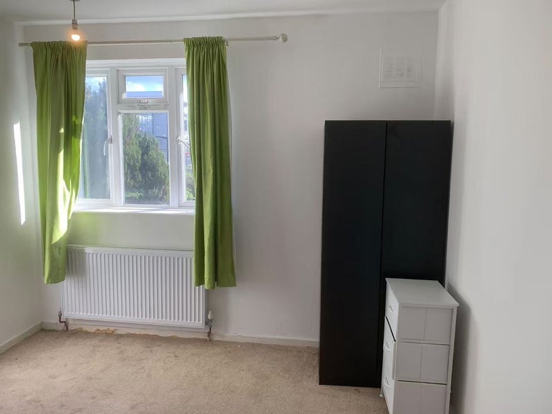 Room Murray Square in Greater London