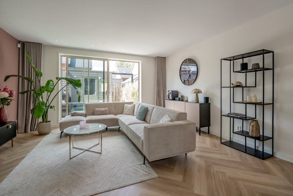 Tussenwoning te koop: Frogersingel 8, Delft