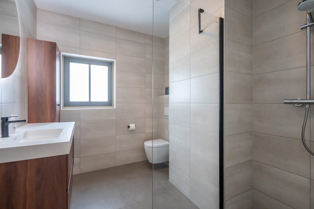 Tussenwoning te koop: Frogersingel 8, Delft