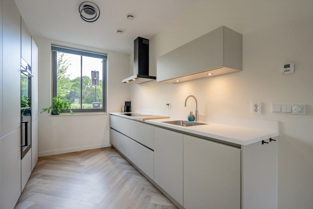 Tussenwoning te koop: Frogersingel 8, Delft