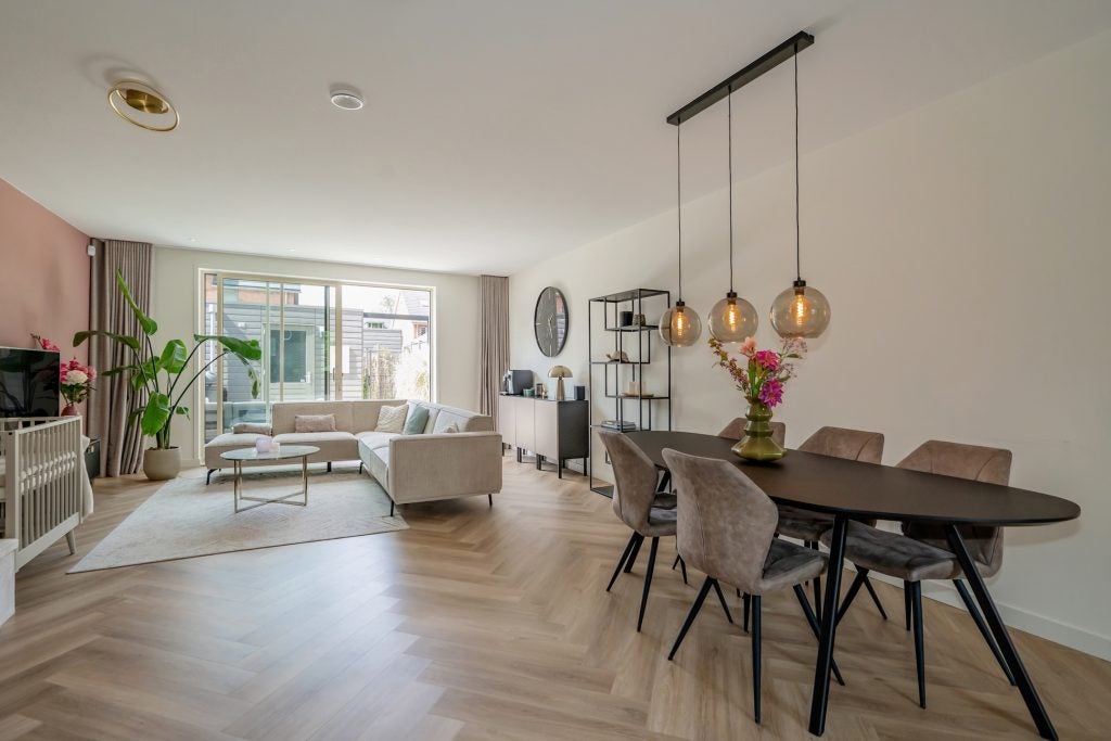 Tussenwoning te koop: Frogersingel 8, Delft