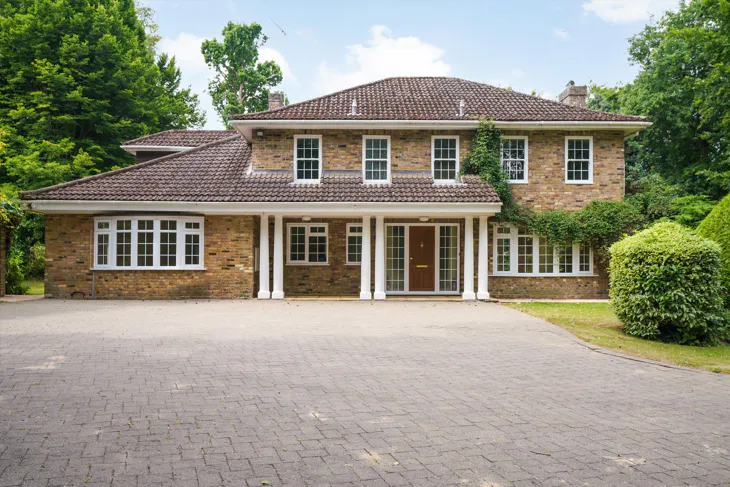 House Old Avenue in Woking