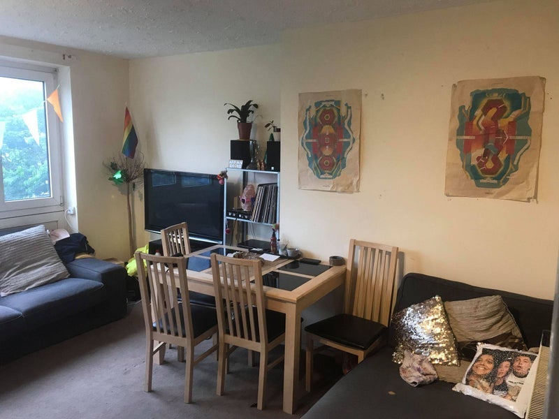 Room Harpley Square in Greater London