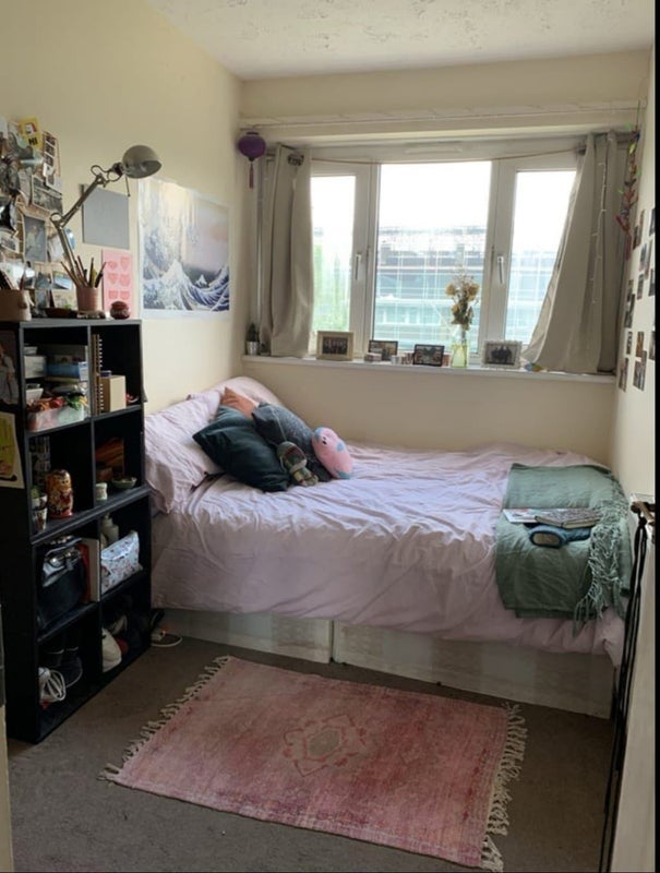 Room Harpley Square in Greater London