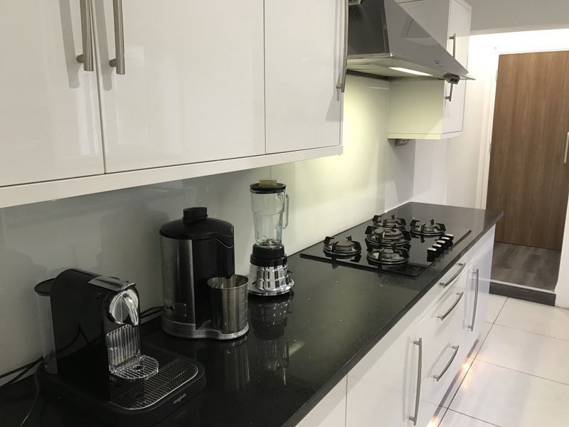 Room Benson Road in Greater London