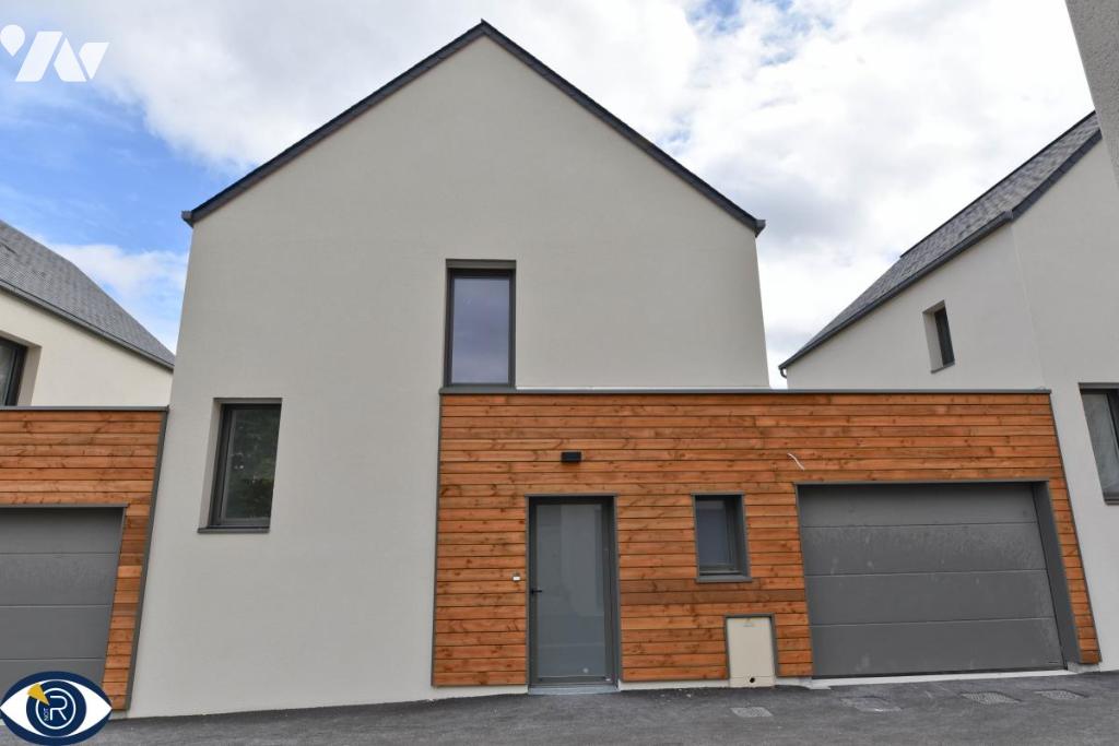 Maison Rue Noémie Hamard à Laval