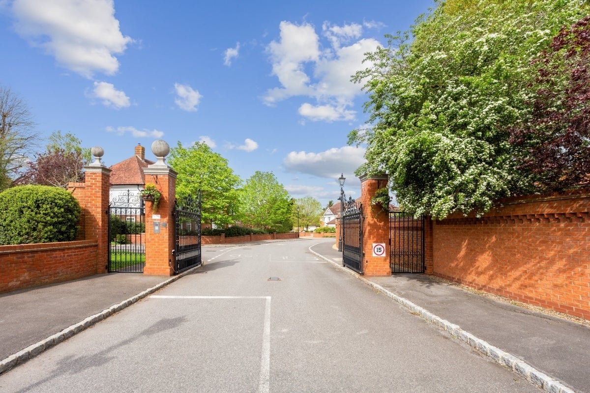 House Queens Acre in Windsor