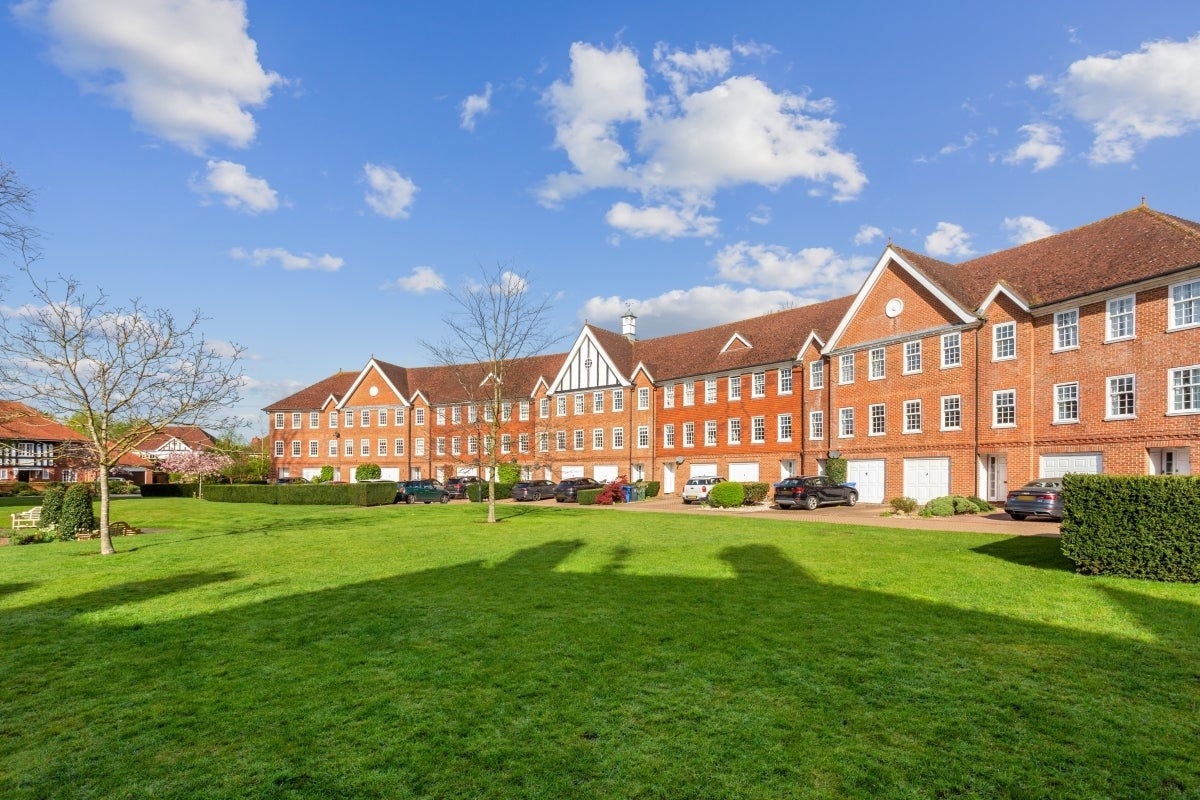 House Queens Acre in Windsor