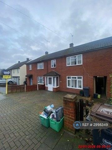 House Lullingstone Crescent in Greater London