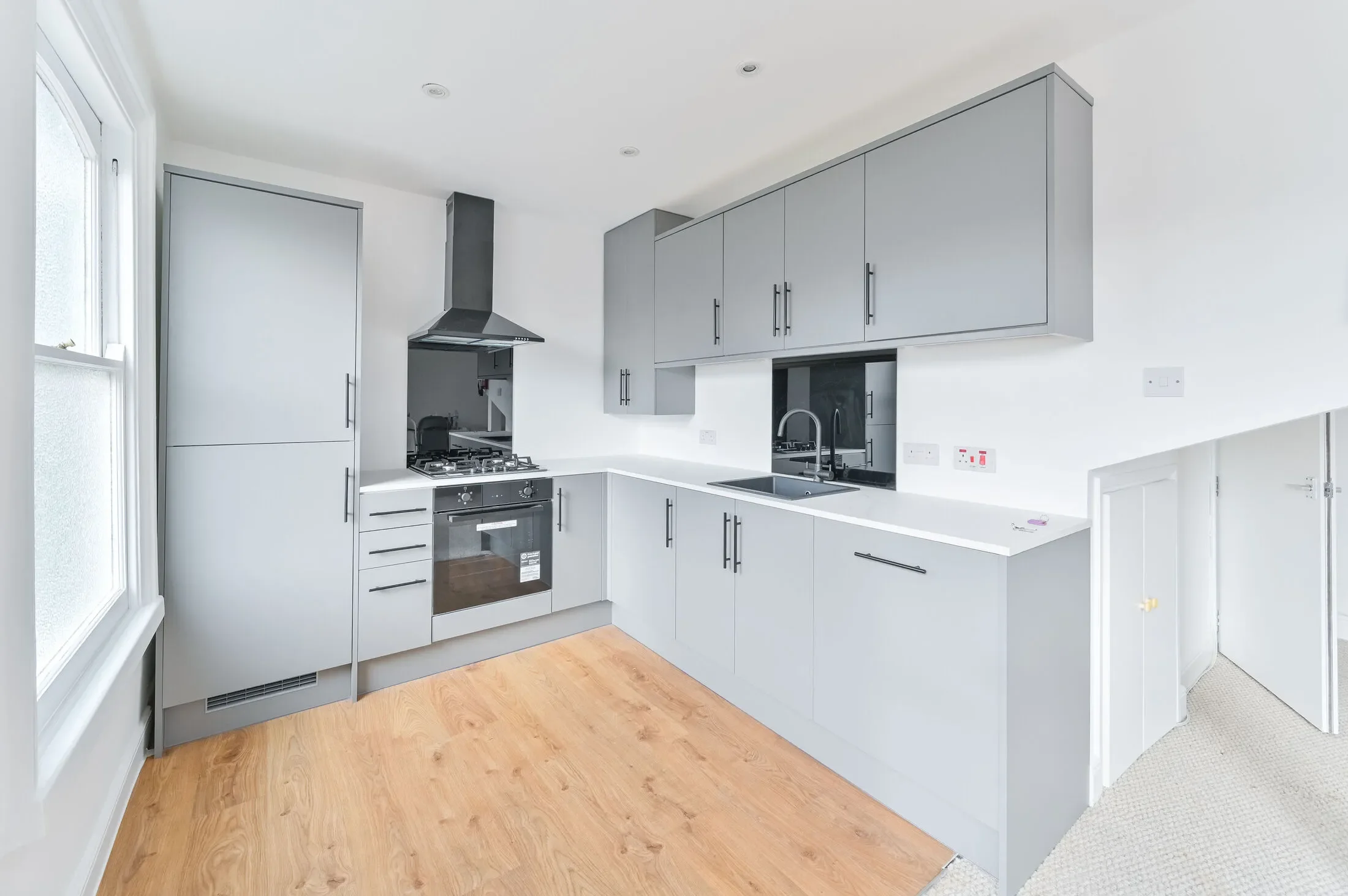 Flat Lambert Road in Greater London