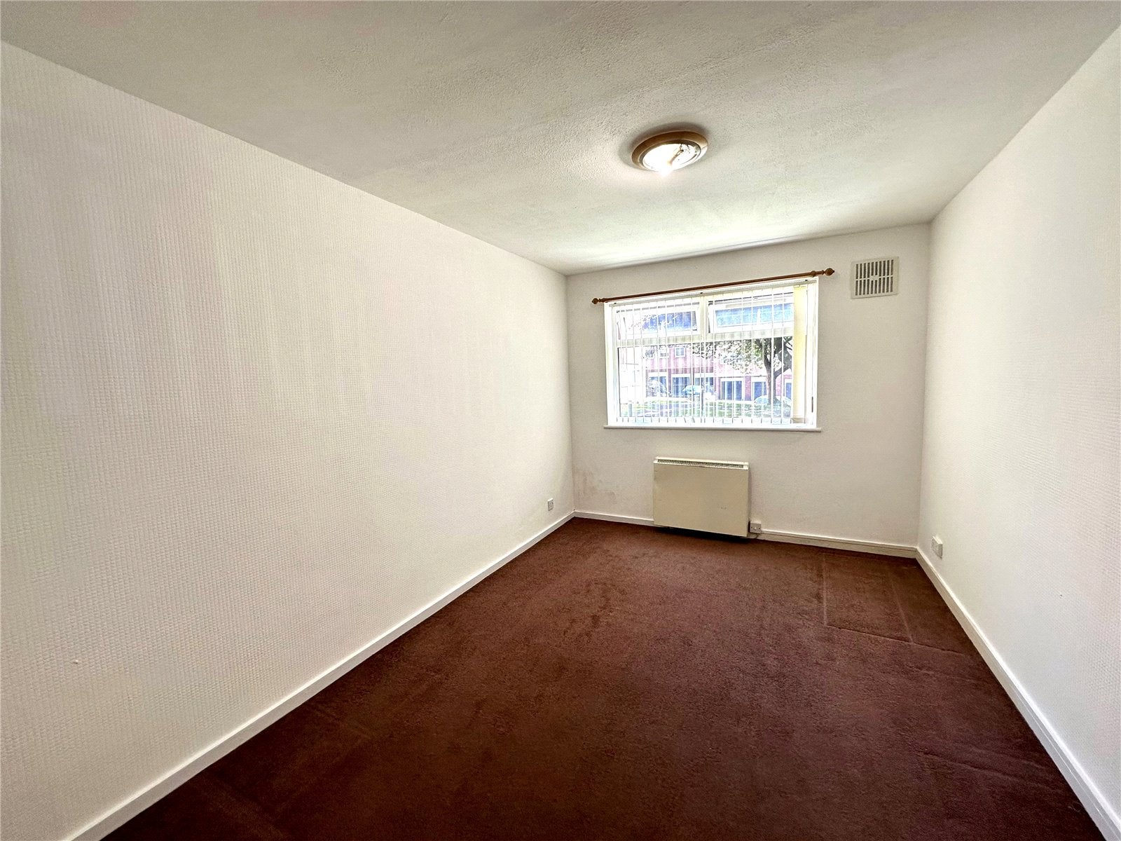 Flat Cholmondeley Road in Salford