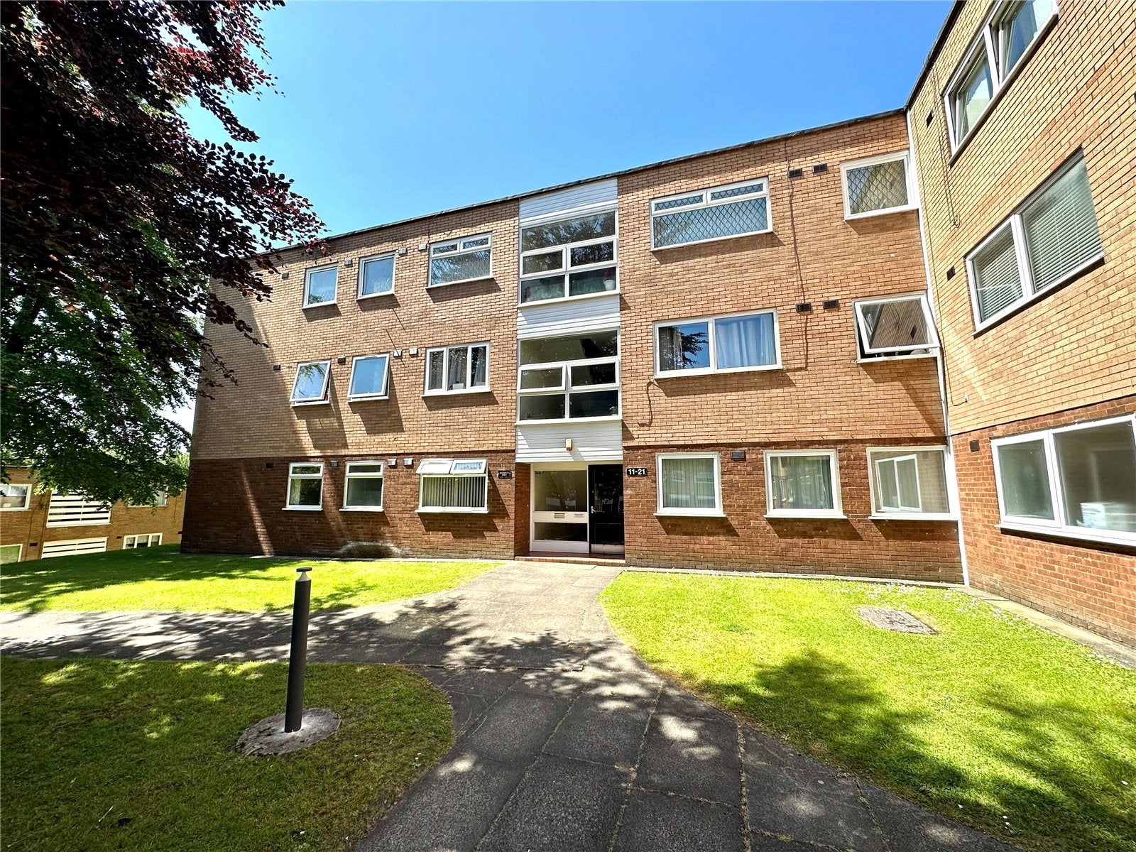 Flat Cholmondeley Road in Salford