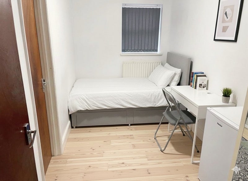 Room Scholars Walk in Leicester