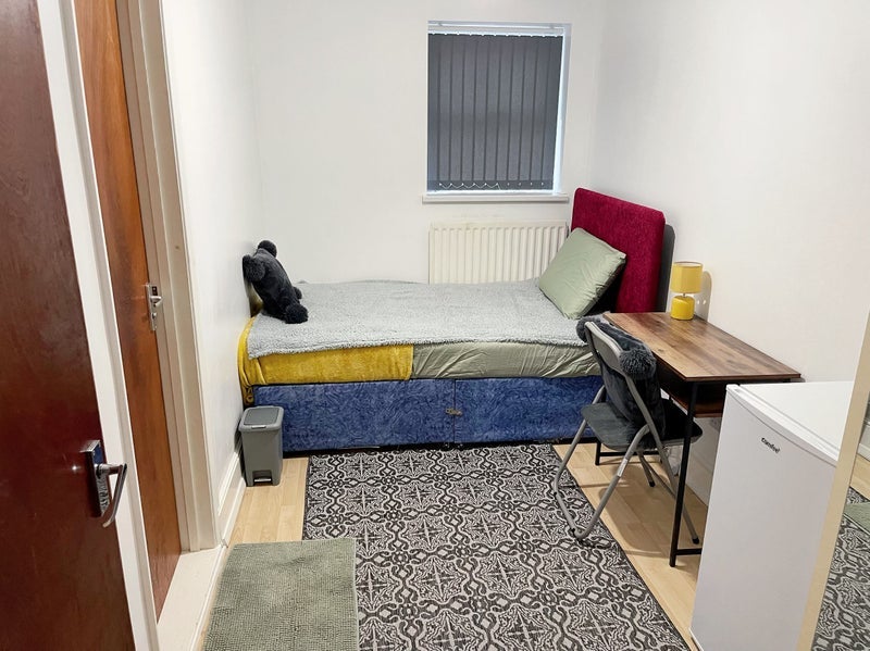 Room Scholars Walk in Leicester