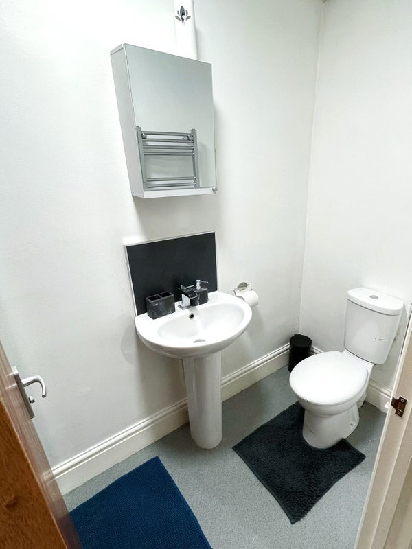 Room Scholars Walk in Leicester