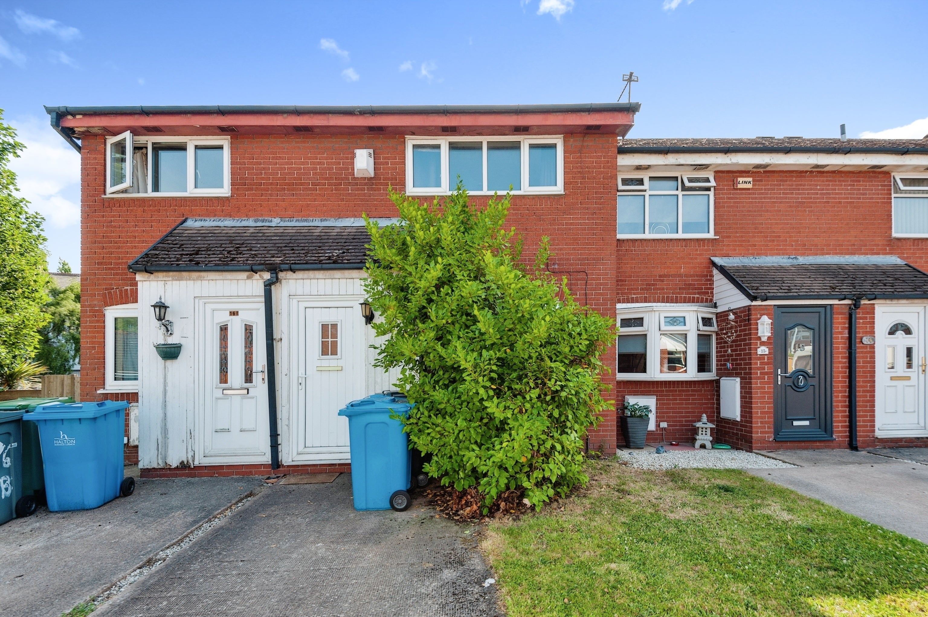 House Chidlow Close in Widnes