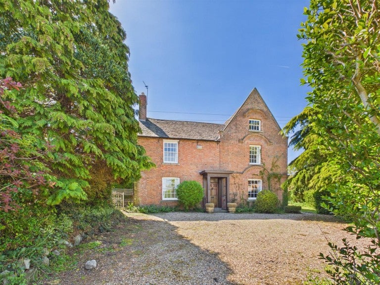 House Ratcliffe Road in Charnwood
