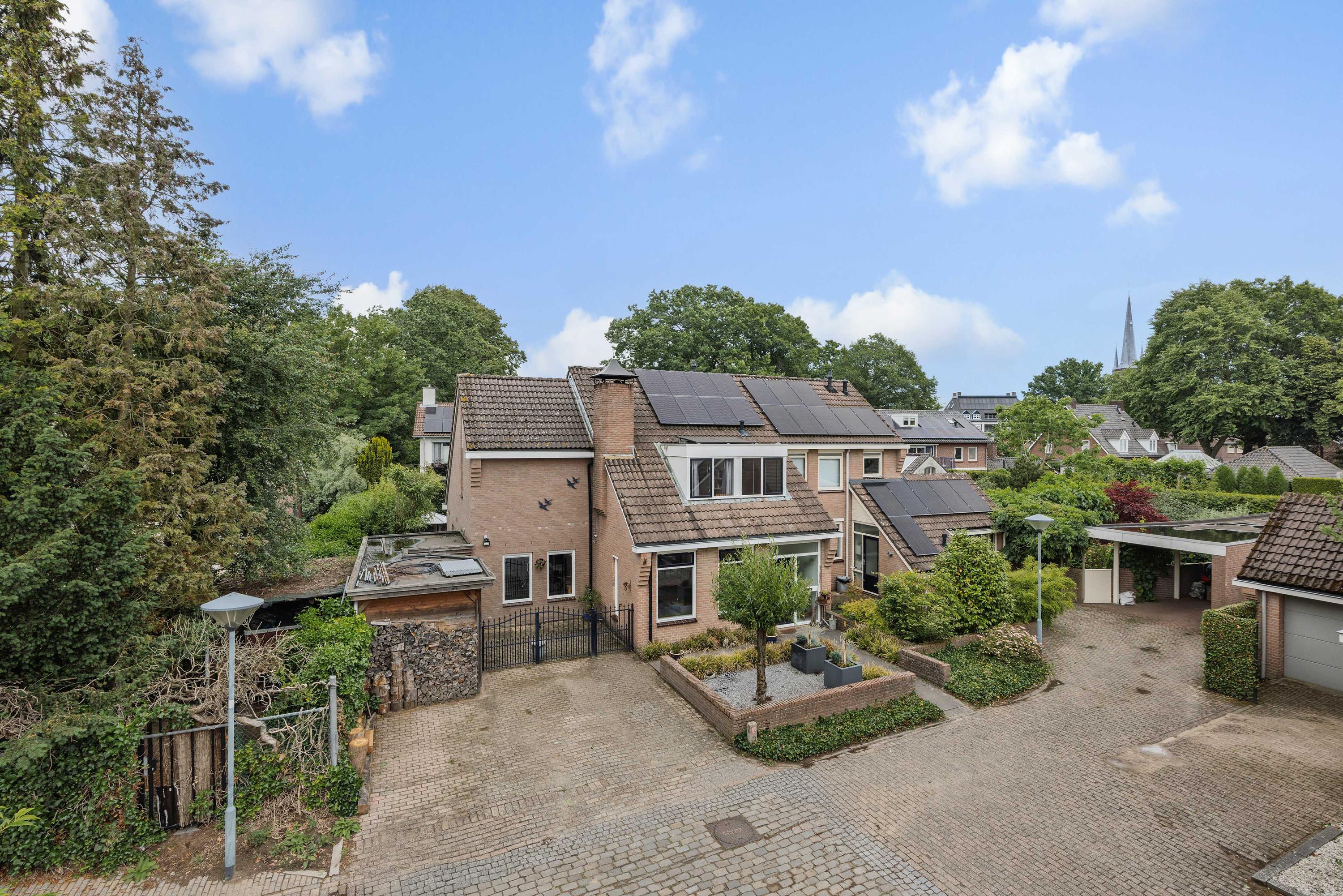 Huis Meidoorn 27 in Helmond
