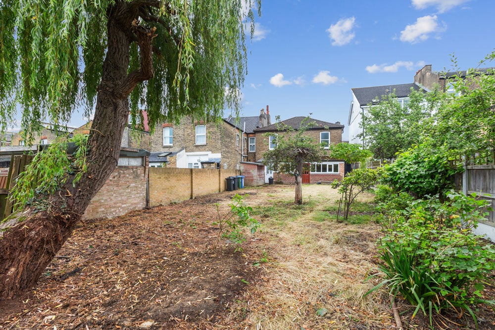House Wallwood Road in Greater London