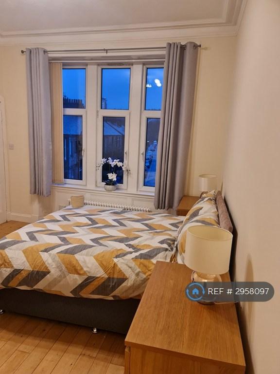 Flat St Crispin's Place in Falkirk
