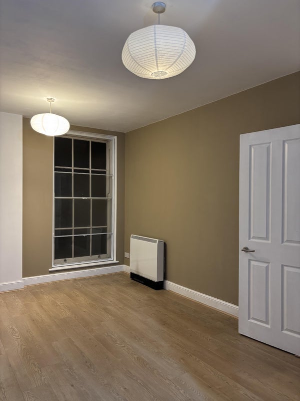 Flat Lower Clapton Road in Greater London