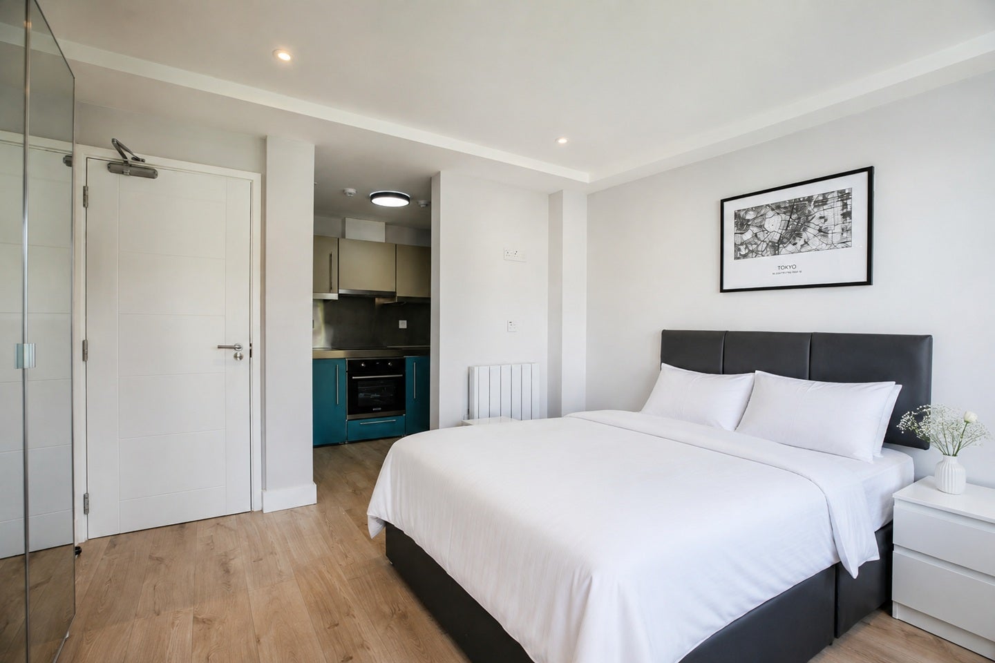 Room Elborough Road in Greater London