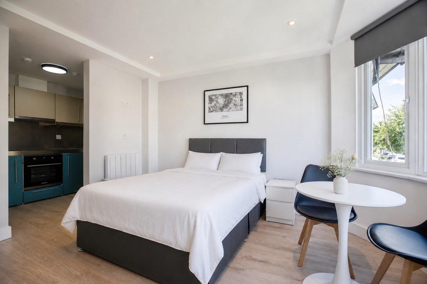 Room Elborough Road in Greater London